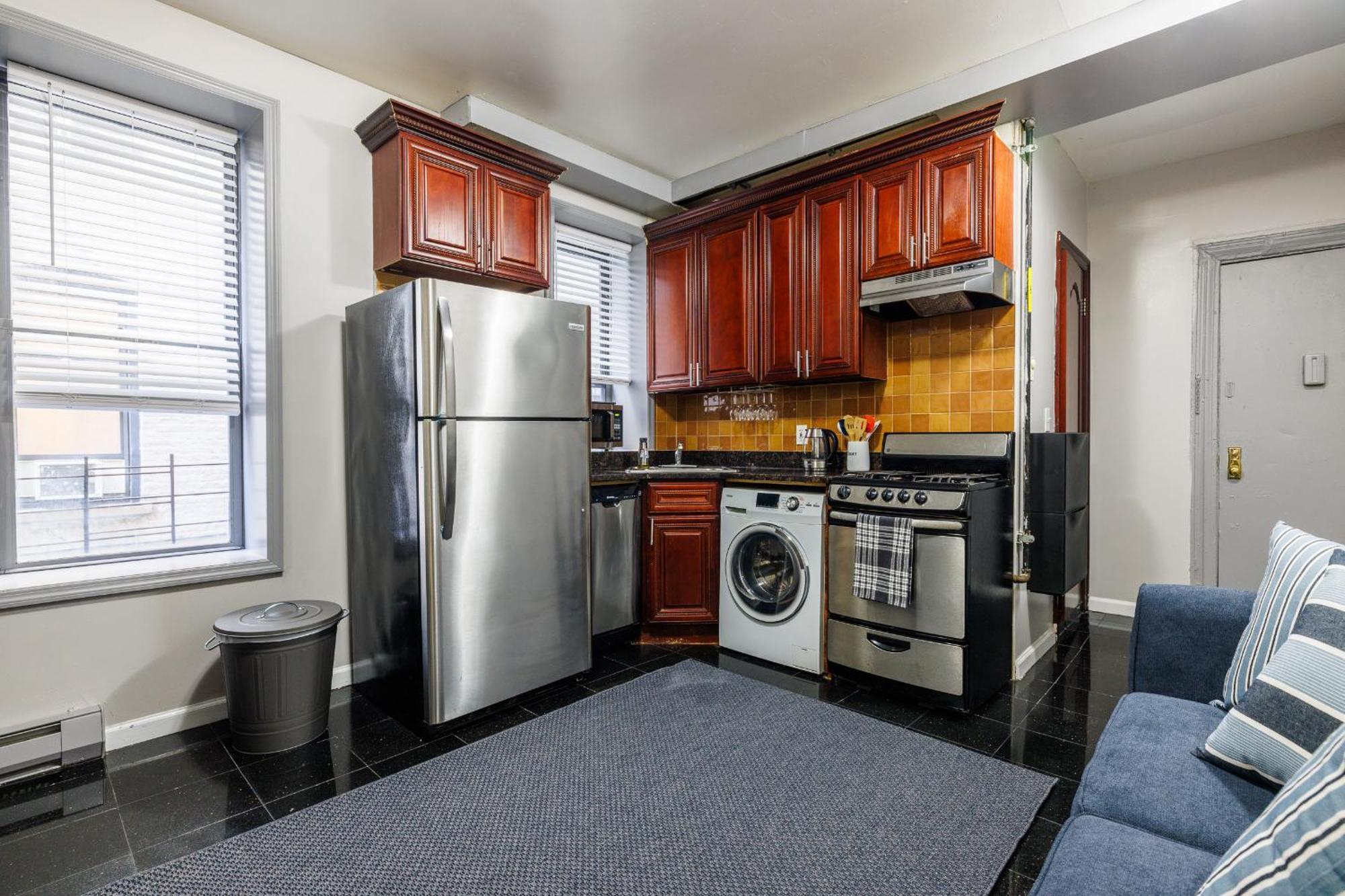 Inspire The Vibrant Energy Of Uws Appartamento